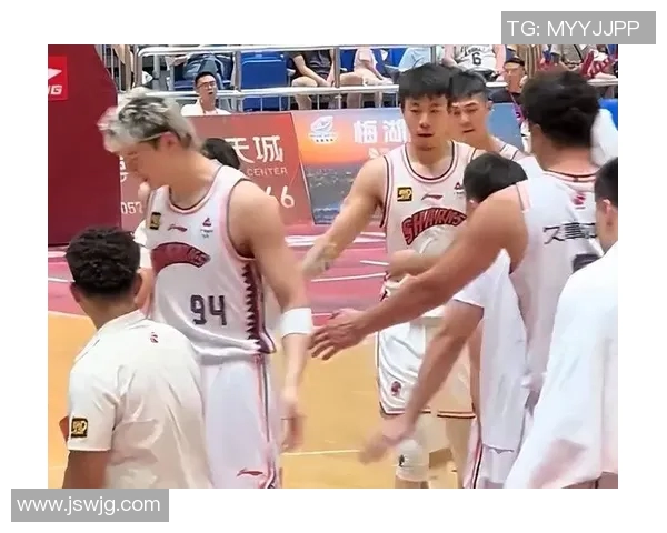 篮球配合实力大比拼上海篮球队荣登第八名展现团队风采